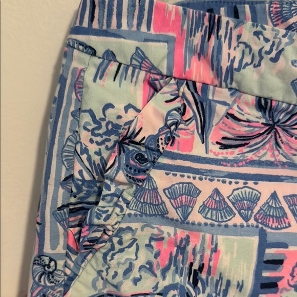 Lilly Pulitzer Boat print shorts - Picture 3 of 4